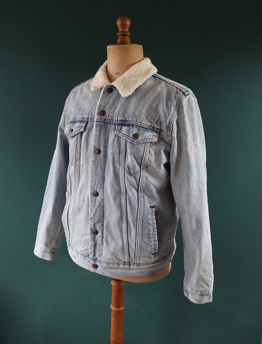 Vintage Levis Levi Strauss shearling sherpa lined mid blue denim trucker jacket red tab big E 47" chest workwear