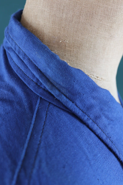 Vintage WW2 work jacket 1940s deadstock Swedish military hospital indigo blue cotton twill workwear chore 47” chest