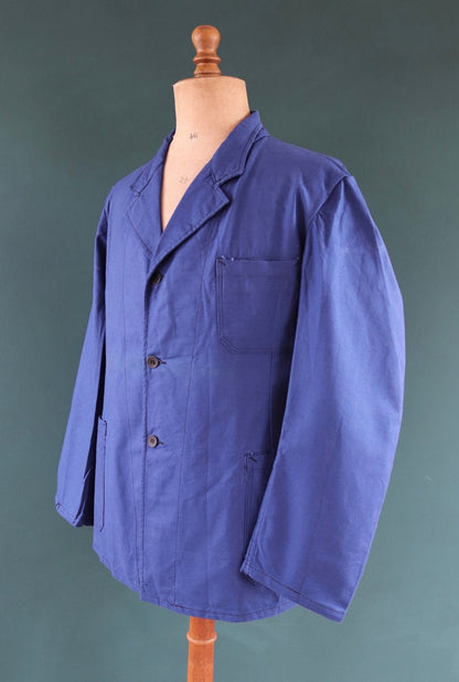 Vintage WW2 work jacket 1940s deadstock Swedish military hospital indigo blue cotton twill workwear chore 47” chest