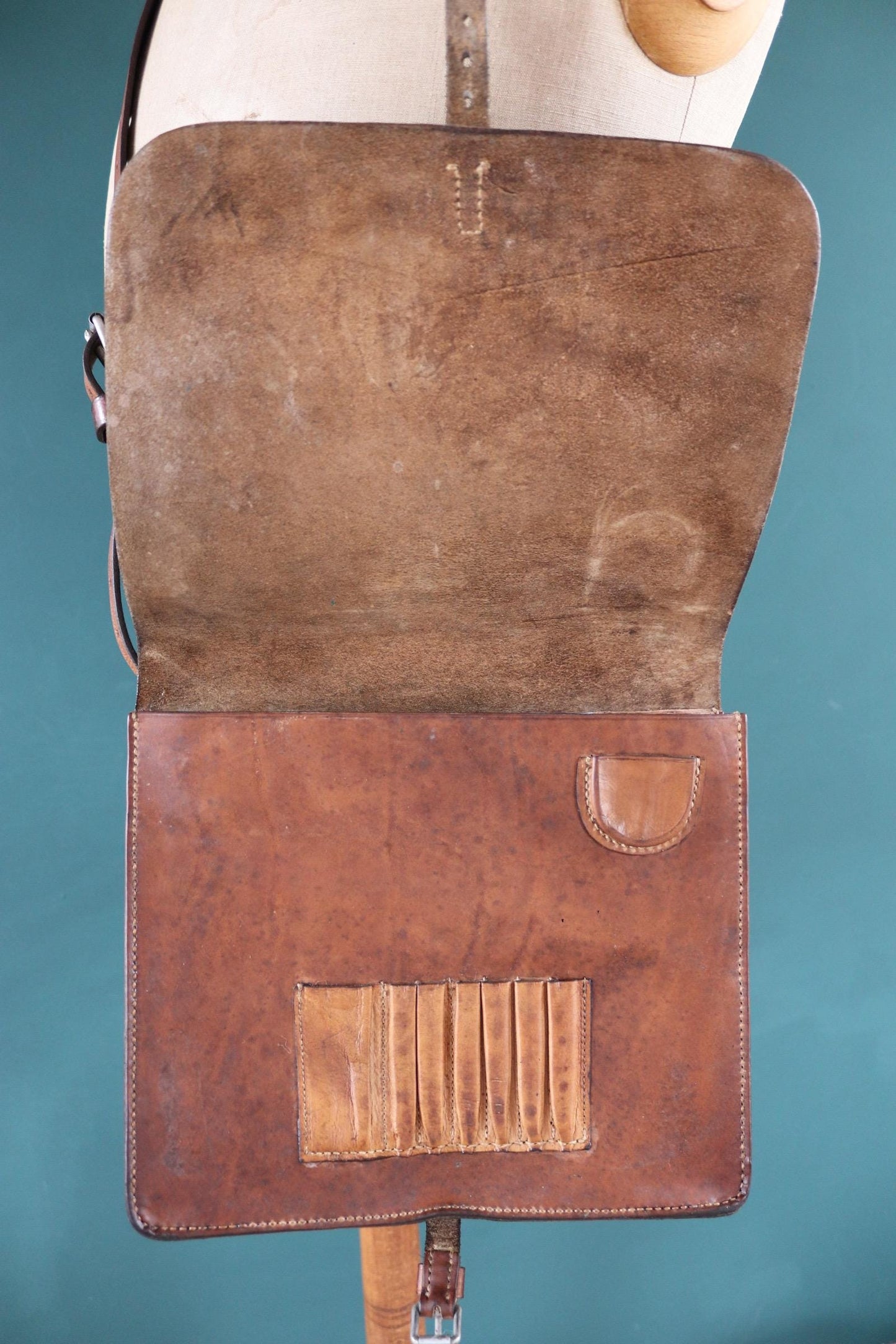 Vintage 1930s 40s brown leather bag - Swedish military workwear - shoulder satchel - luggage for tablet,