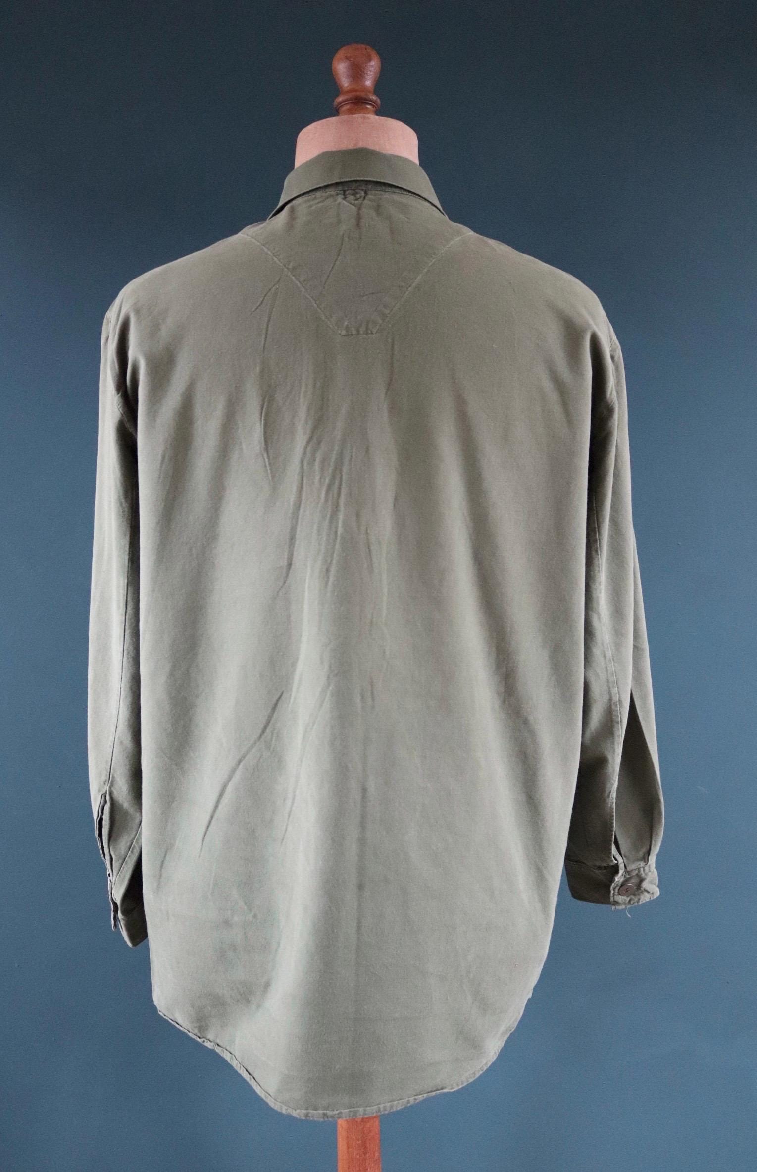 Vintage 1970s 70s M59 Swedish army military fältskjorta green cotton smock shirt pop over work workwear chore 48” chest