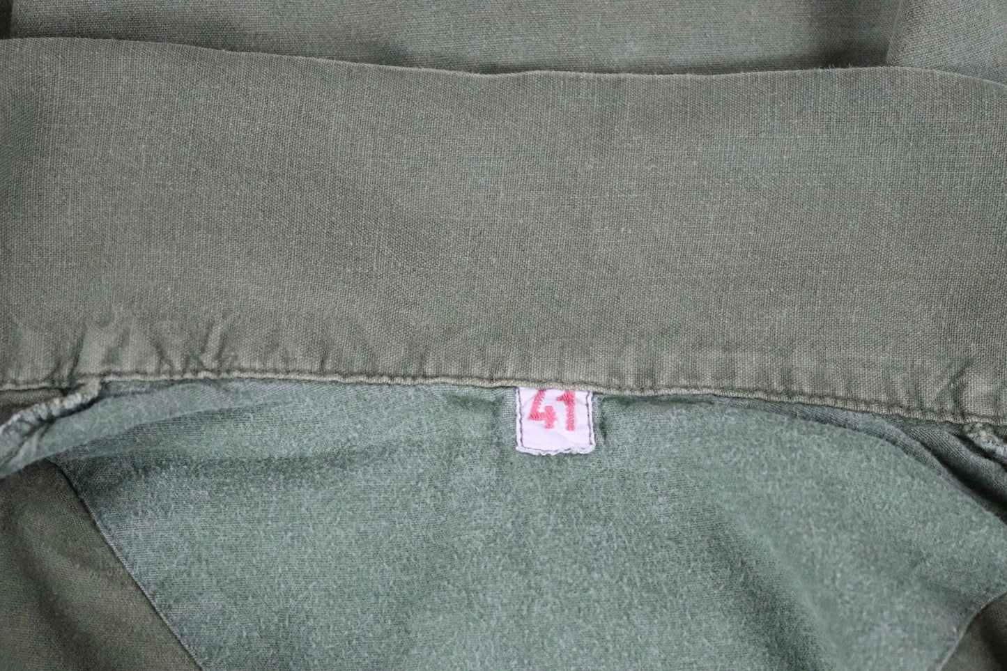 Vintage 1970s 70s M59 Swedish army military fältskjorta green cotton smock shirt pop over work workwear chore 48” chest