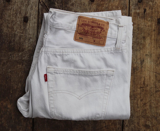 Vintage 1990s 90s Levis 501 Levi Strauss white red tab small e denim jeans button fly 30” x 31” mod
