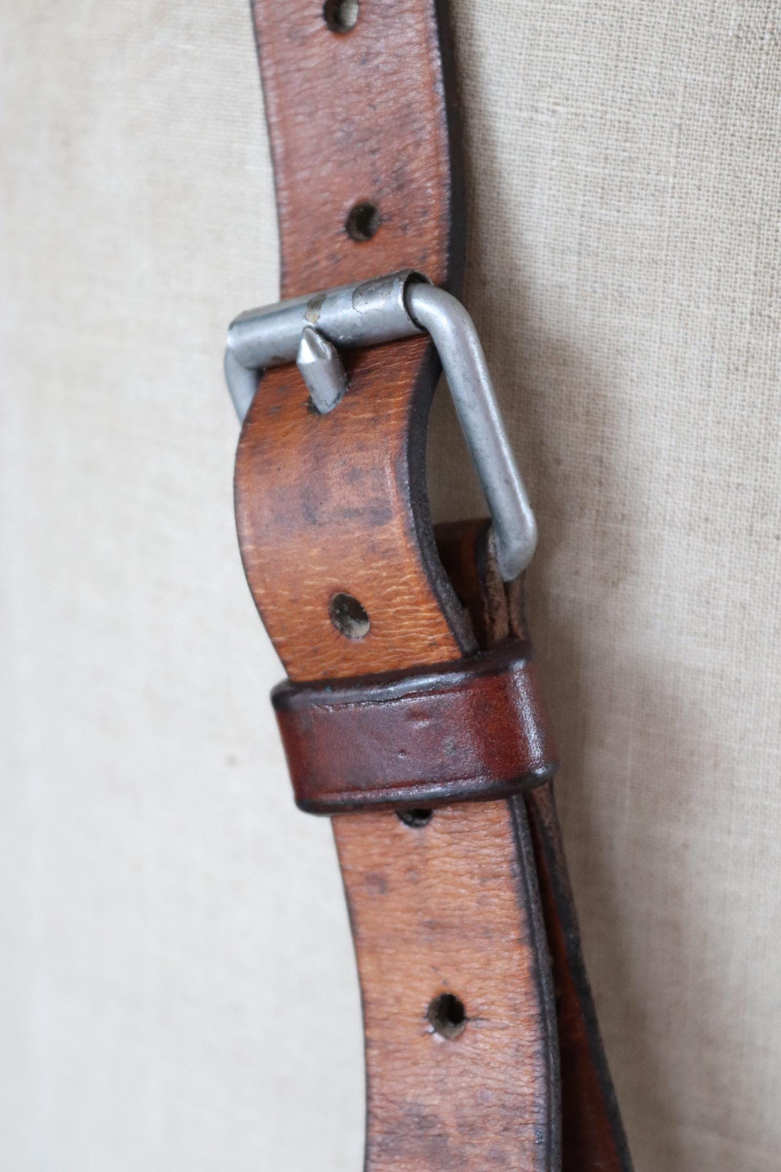 Vintage 1930s 40s brown leather bag - Swedish military workwear - shoulder satchel - luggage for tablet,