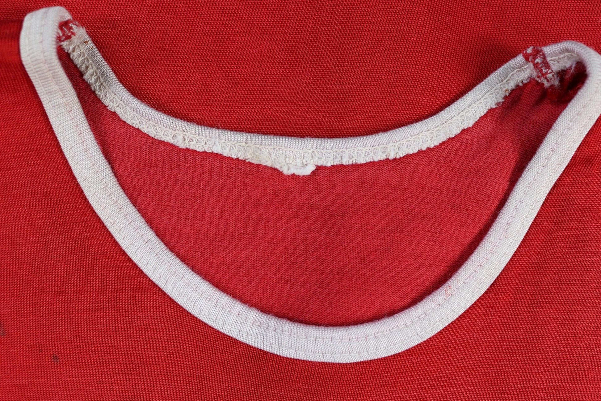 Vintage 1960s 60s vest singlet red white nylon durene 14 athletics sportswear basketball 37" chest