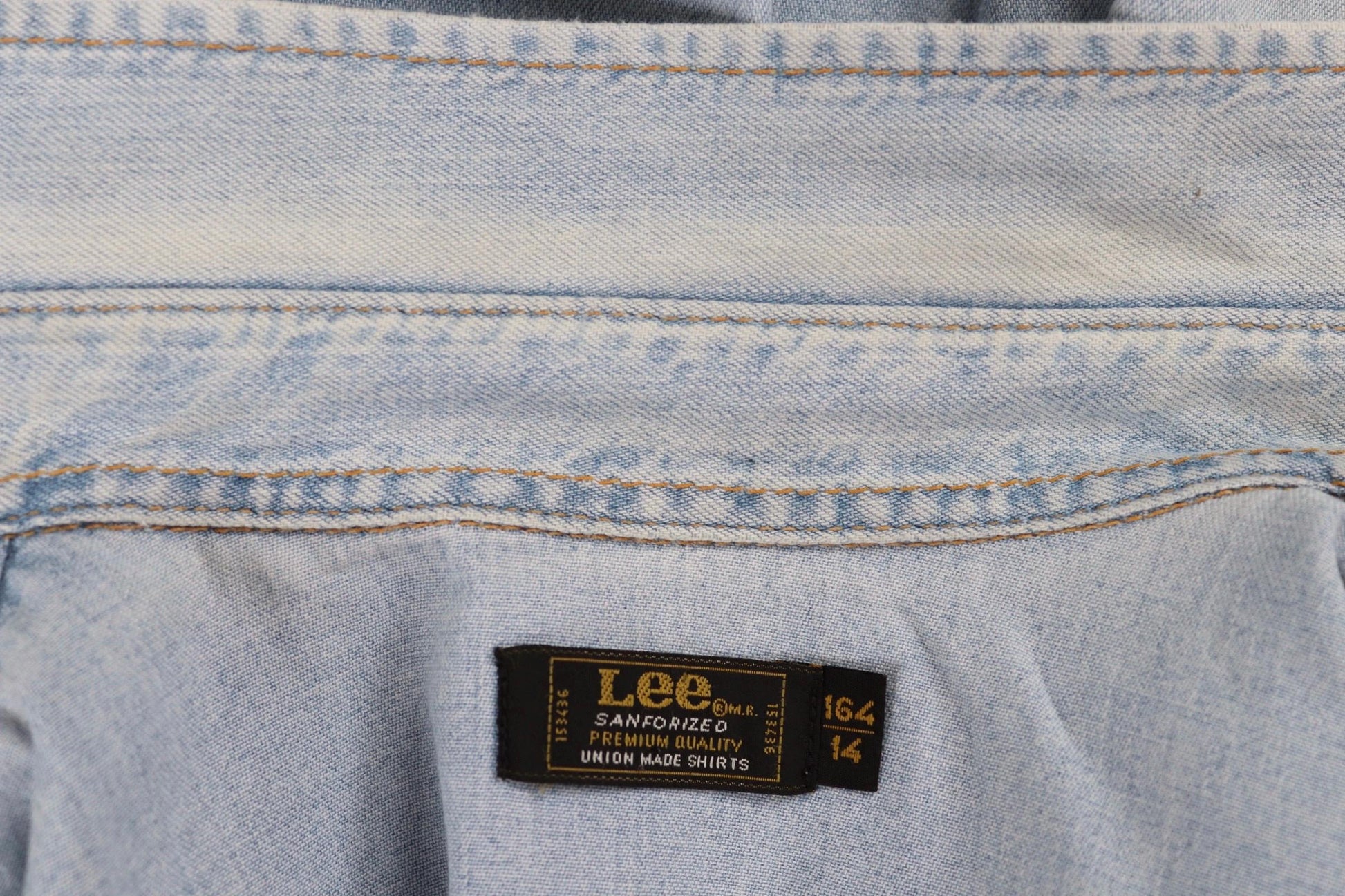 Vintage Lee pale blue chambray denim shirt cowboy western 42" chest pearl snap