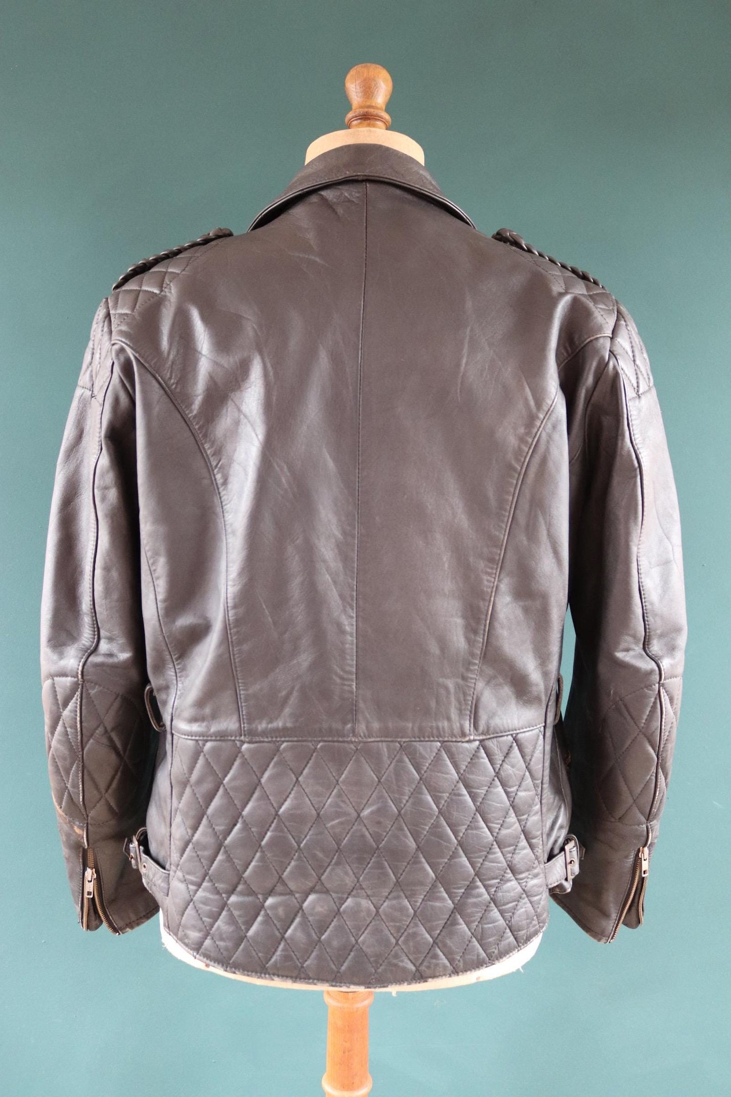 Vintage 1980s 80s 1990s 90s black leather jacket German biker motorcycle plaited quilted epaulettes 44” chest