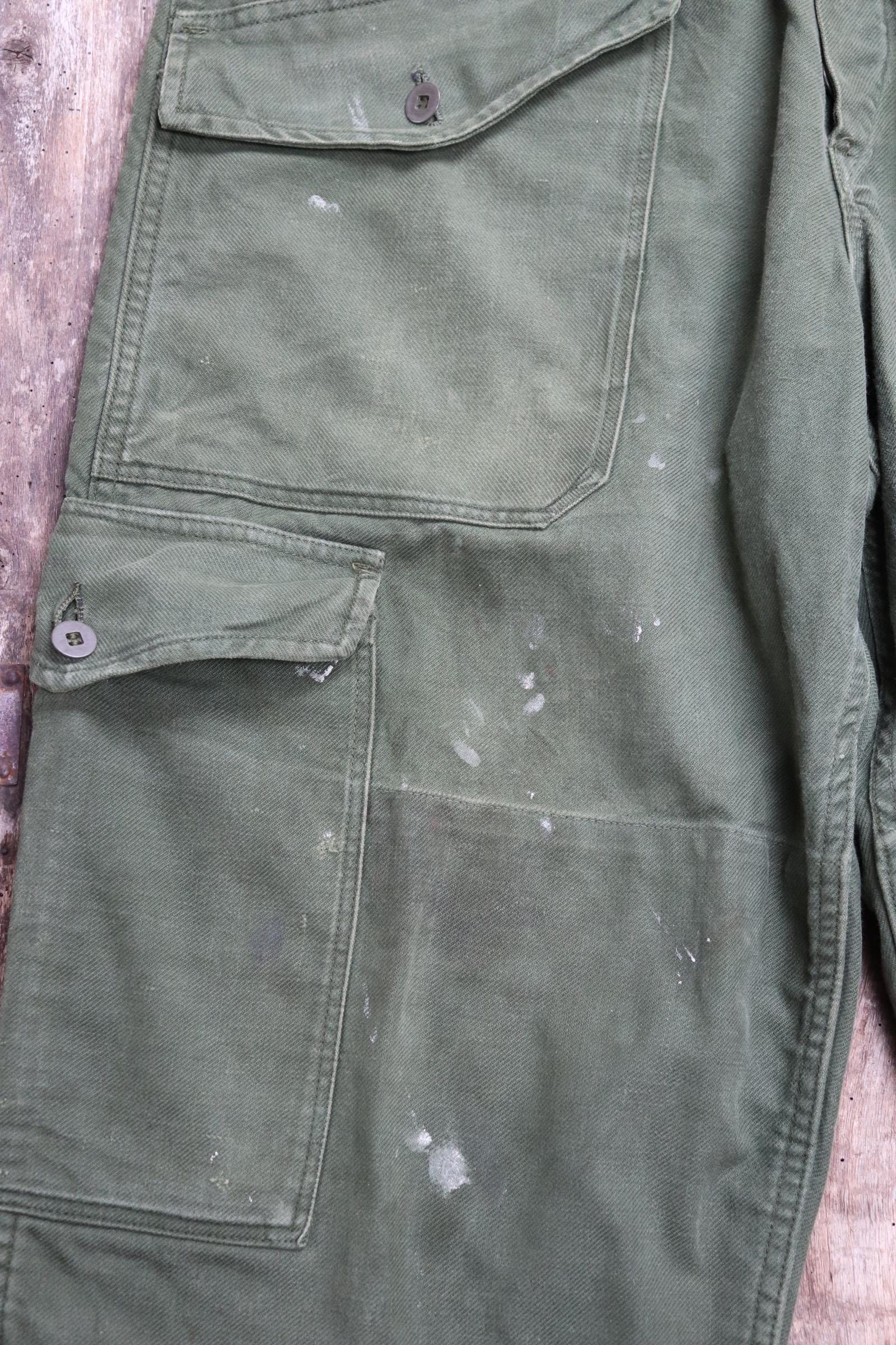 Vintage 1980s 80s Swedish air force military green cotton twill utility cargo trousers pants workwear work chore 36” x 30”