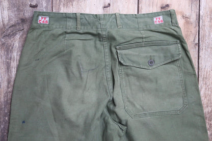 Vintage 1980s 80s Swedish air force military green cotton twill utility cargo trousers pants workwear work chore 32” x 30”