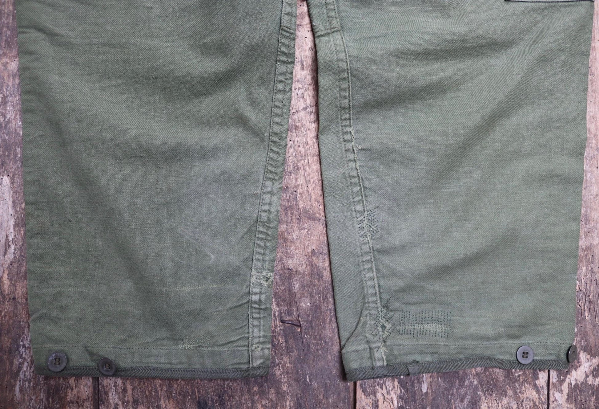 Vintage 1980s 80s Swedish air force military green cotton twill utility cargo trousers pants workwear work chore 32” x 30”