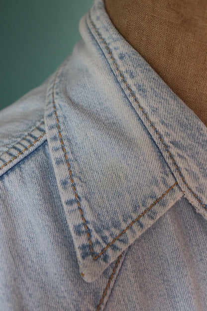 Vintage Lee pale blue chambray denim shirt cowboy western 42" chest pearl snap