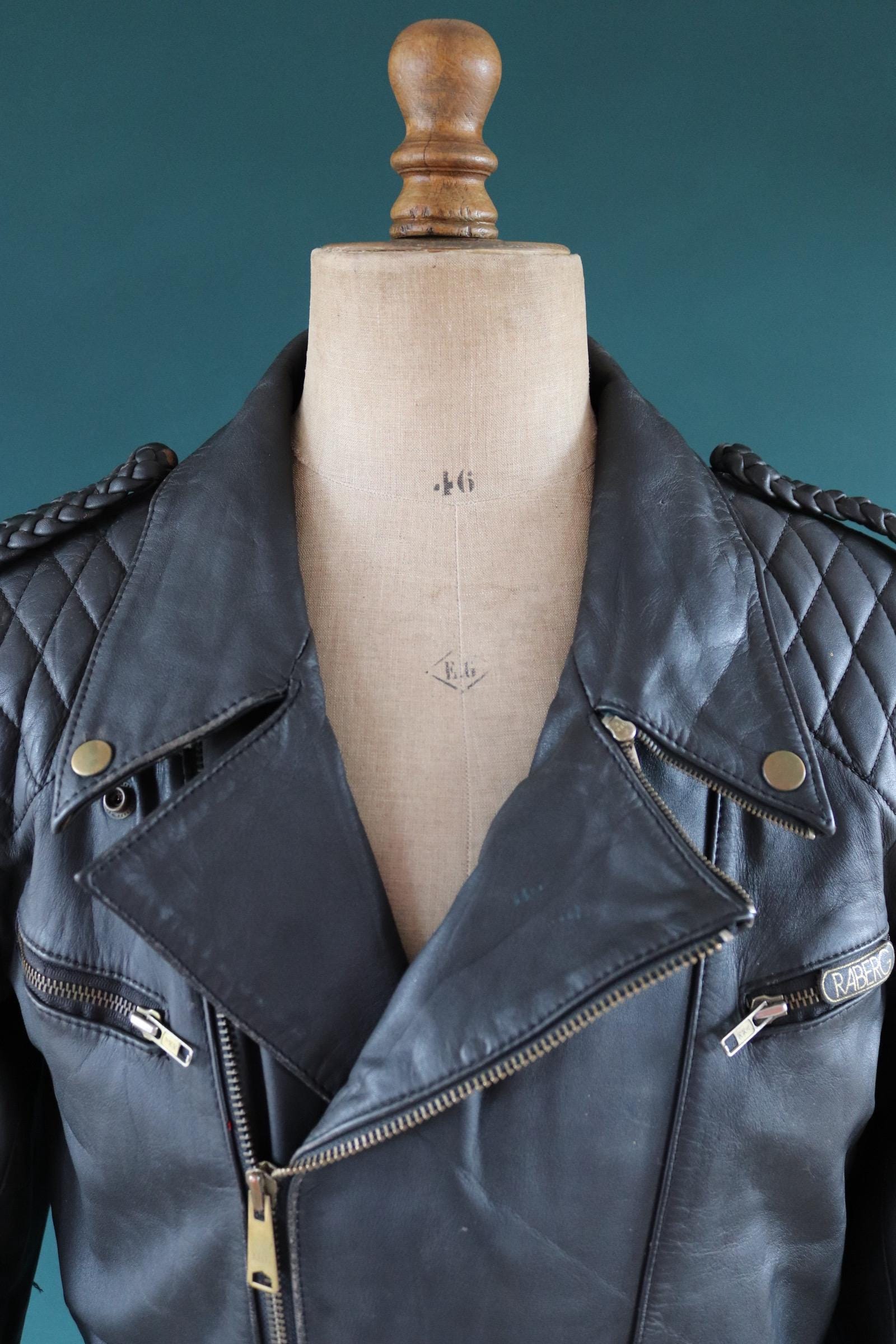 Vintage 1980s 80s 1990s 90s black leather jacket German biker motorcycle plaited quilted epaulettes 44” chest