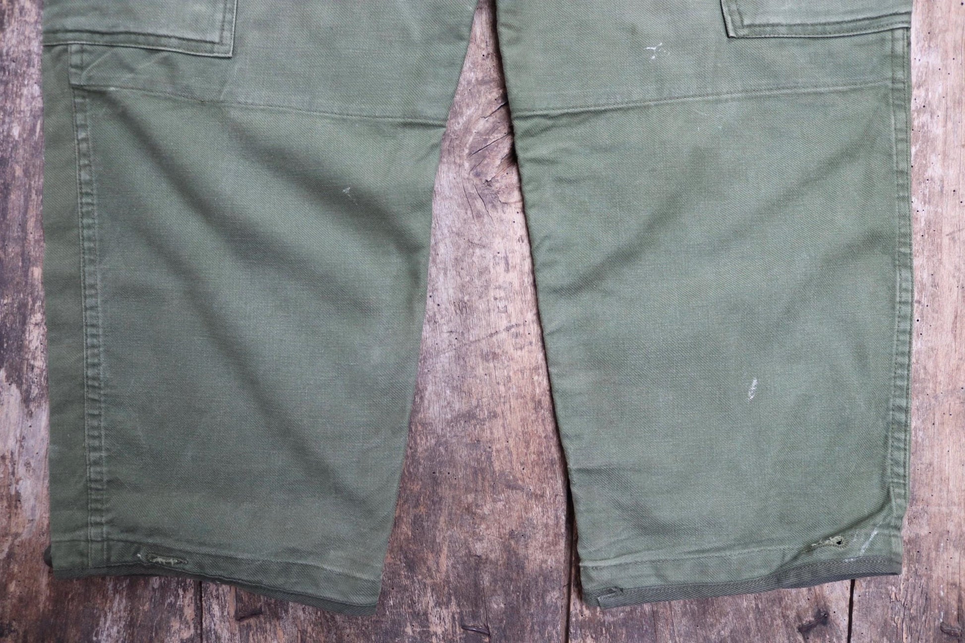 Vintage 1980s 80s Swedish air force military green cotton twill utility cargo trousers pants workwear work chore 32” x 30”