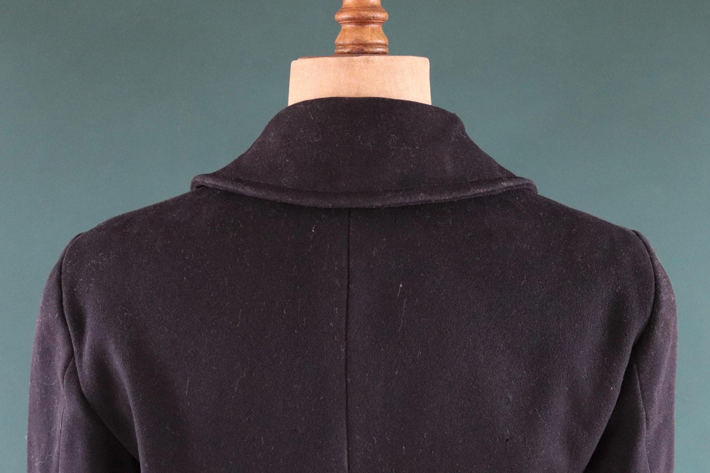 Vintage 1940s pea coat - WW2 USN wool jacket - US navy deck - 41" chest - military - double breasted reefer