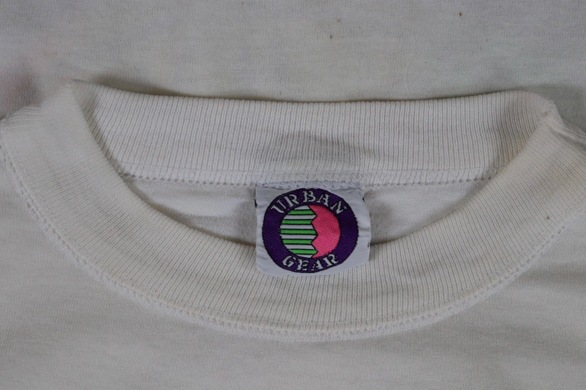 Vintage 1980s 80s 1990s white poly cotton urban beach neon souvenir cropped surf sports sportswear t shirt 43” chest