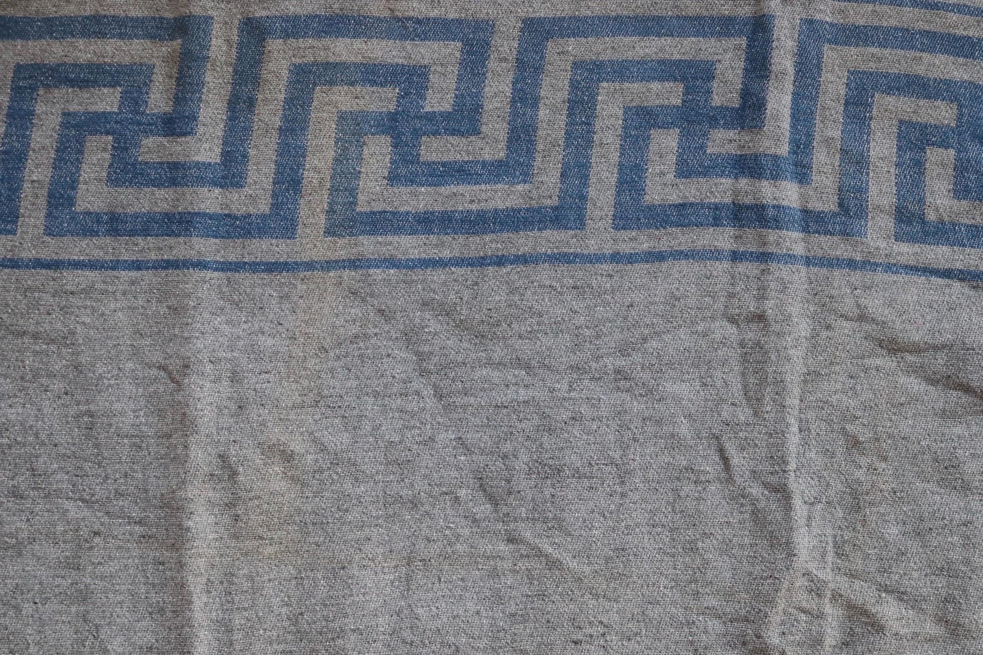 Vintage Whirling Log blanket rug 1930s 1940s grey blue South Western woven picnic camping sofa wall hanging 64" x 74" car van