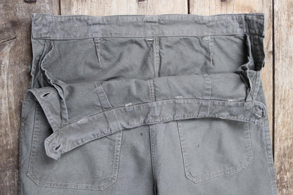 Vintage cargo pants trousers 1940s 1950s Swedish military women’s cotton twill utility field workwear work chore 26” 28” x 28”