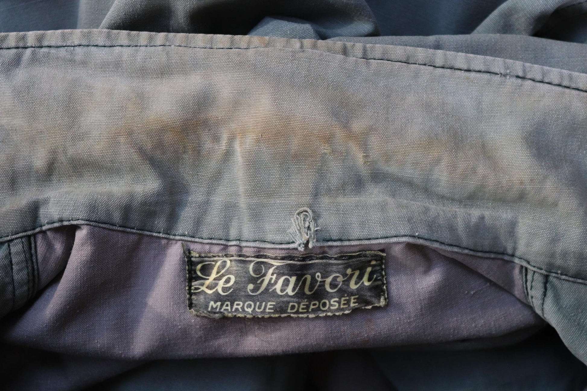 Vintage French workwear jacket 1950s green cotton canvas hunting shooting work chore venery scene buttons 50” chest