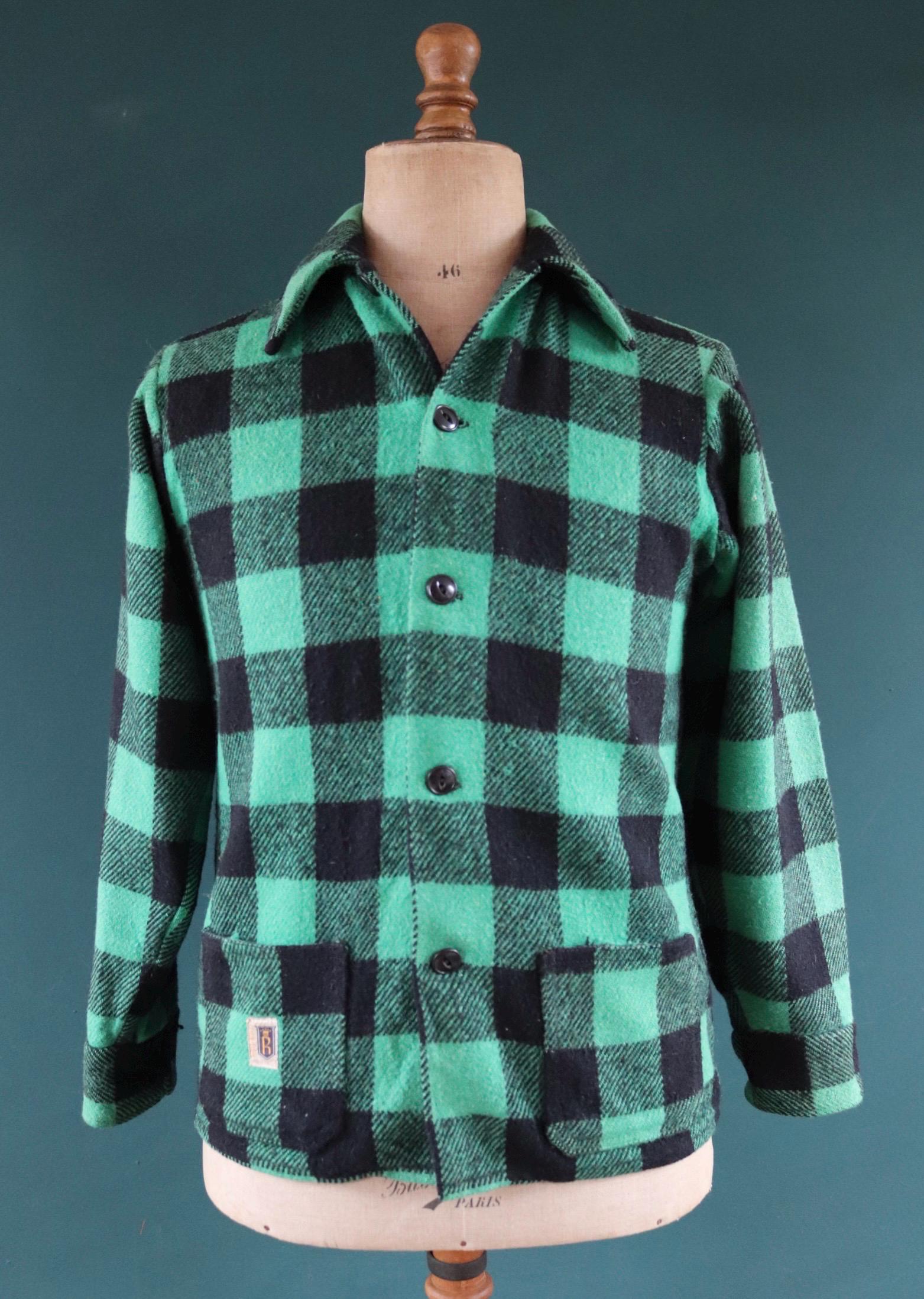 Vintage 1970s 70s green black buffalo plaid thick wool shirt Regal made in Canada 40” chest hunting camping workwear hunting logger