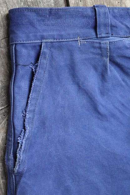 Vintage French workwear trousers pants indigo cotton twill 1940s 1950s work chore 32” x 27”
