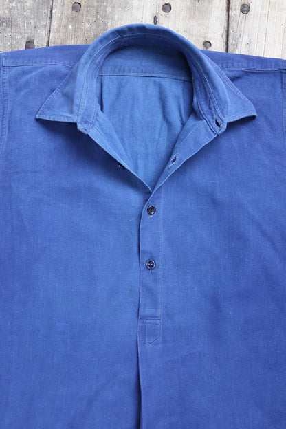 Vintage French workwear shirt - 1940s indigo blue cotton smock - 40” chest - sun faded