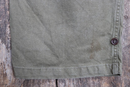 Vintage French workwear trousers cargo pants M47 M-47 French khaki green cotton overalls army military 35” x 29” 1940s 1950s work chore
