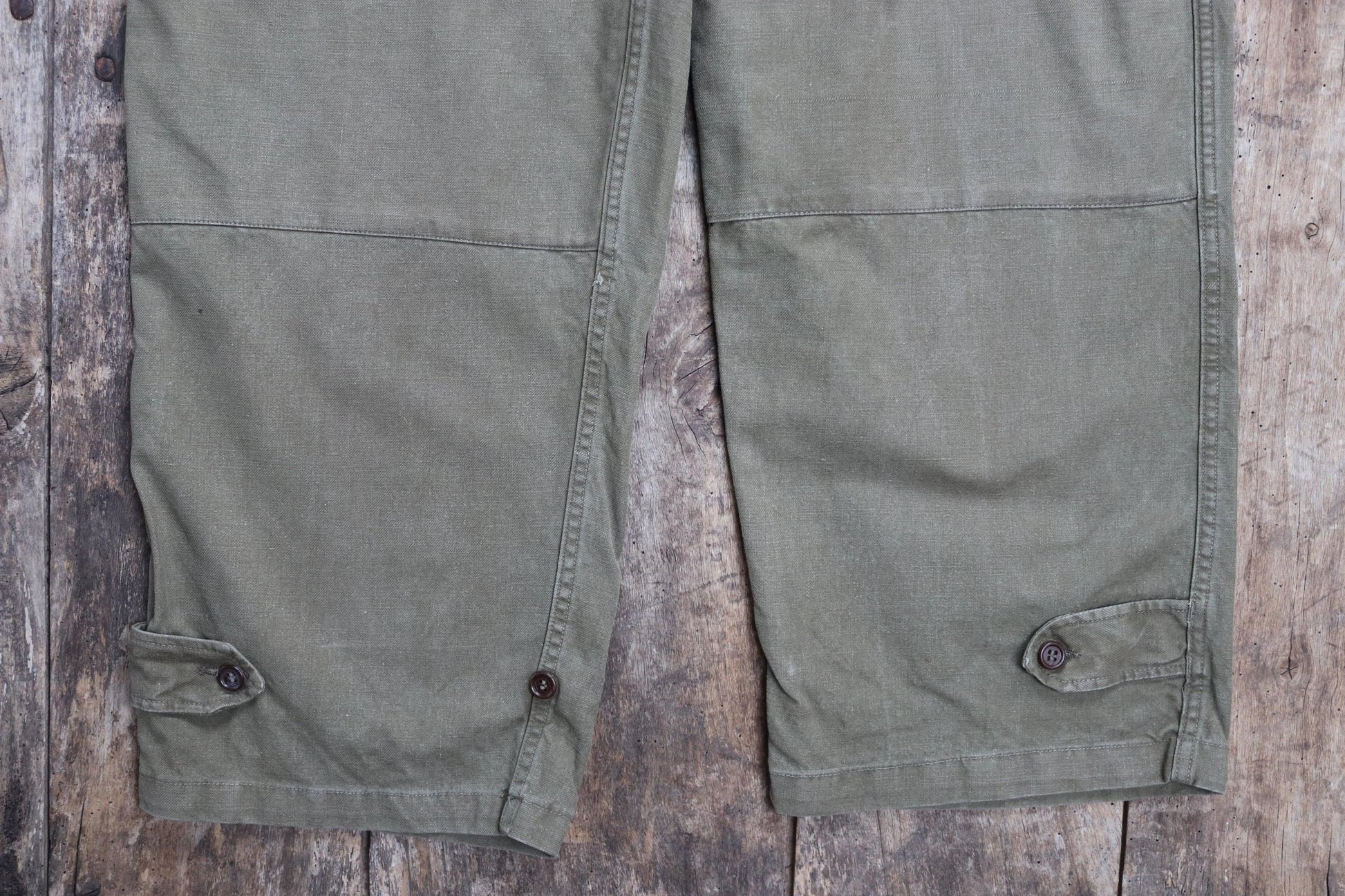 Vintage French workwear trousers cargo pants M47 M-47 French khaki green cotton overalls army military 35” x 29” 1940s 1950s work chore