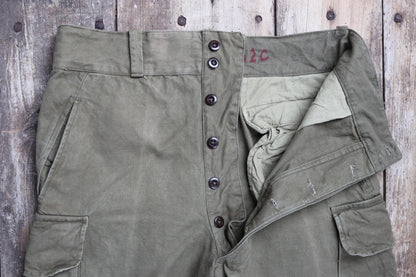 Vintage French workwear trousers cargo pants M47 M-47 khaki green cotton overalls army military 35” x 27” 1940s 1950s work chore