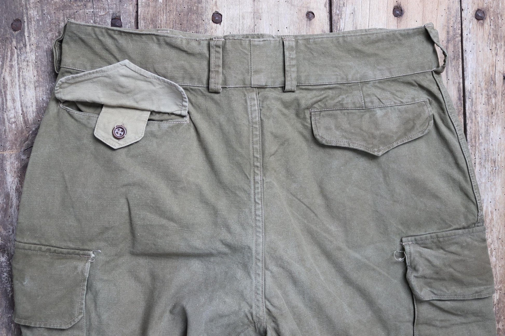 Vintage French military workwear trousers - 1940s 50s cargo pants - M47 army overalls - khaki green cotton - 37” x 29”