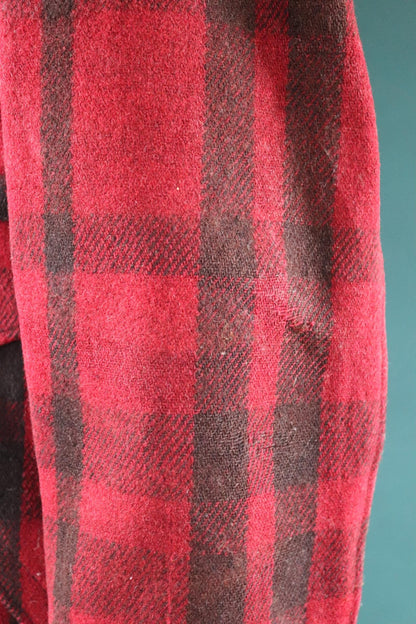 Vintage 1930s 30s 1940s 40s red black plaid JC Penney buffalo plaid wool hunting mackinaw jacket 45” chest workwear work chore logger