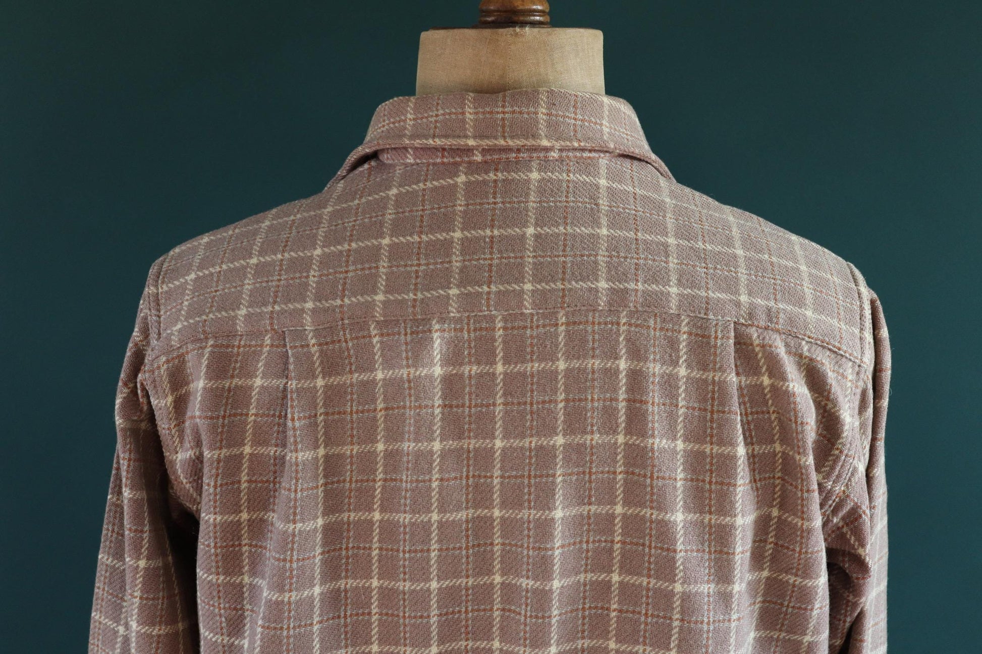 Vintage 1940s 40s Arrow brown lavender heather wool plaid checked shirt 46” chest swallowtail collar