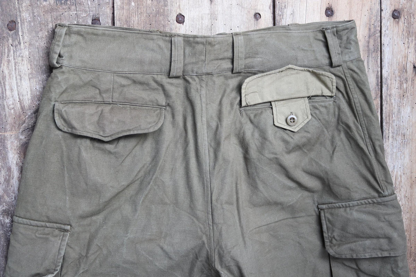 Vintage French workwear trousers cargo pants M47 M-47 khaki green 1940s 1950s cotton overalls army military 37” x 31” work chore