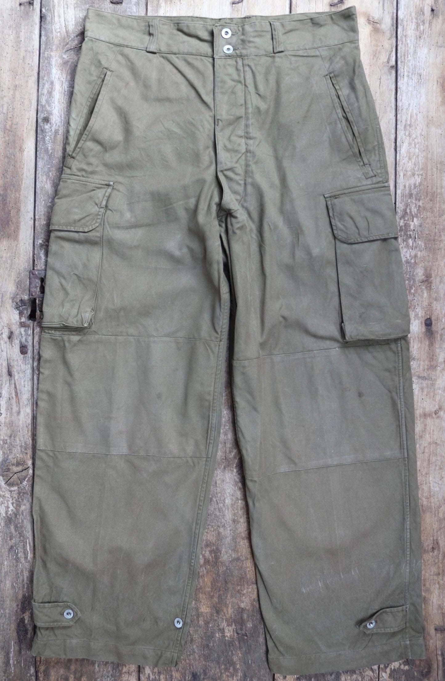 Vintage French workwear cargo pants trousers M47 M-47 khaki green cotton overalls army military 36” x 31” work chore 1940s 1950s