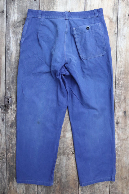 Vintage French workwear trousers pants indigo cotton twill 1940s 1950s work chore 32” x 27”
