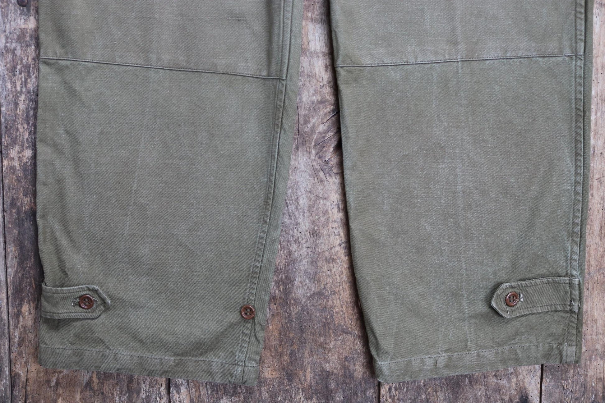 Vintage French workwear trousers cargo pants M47 M-47 khaki green cotton overalls army military 35” x 30” 1940s 1950s work chore
