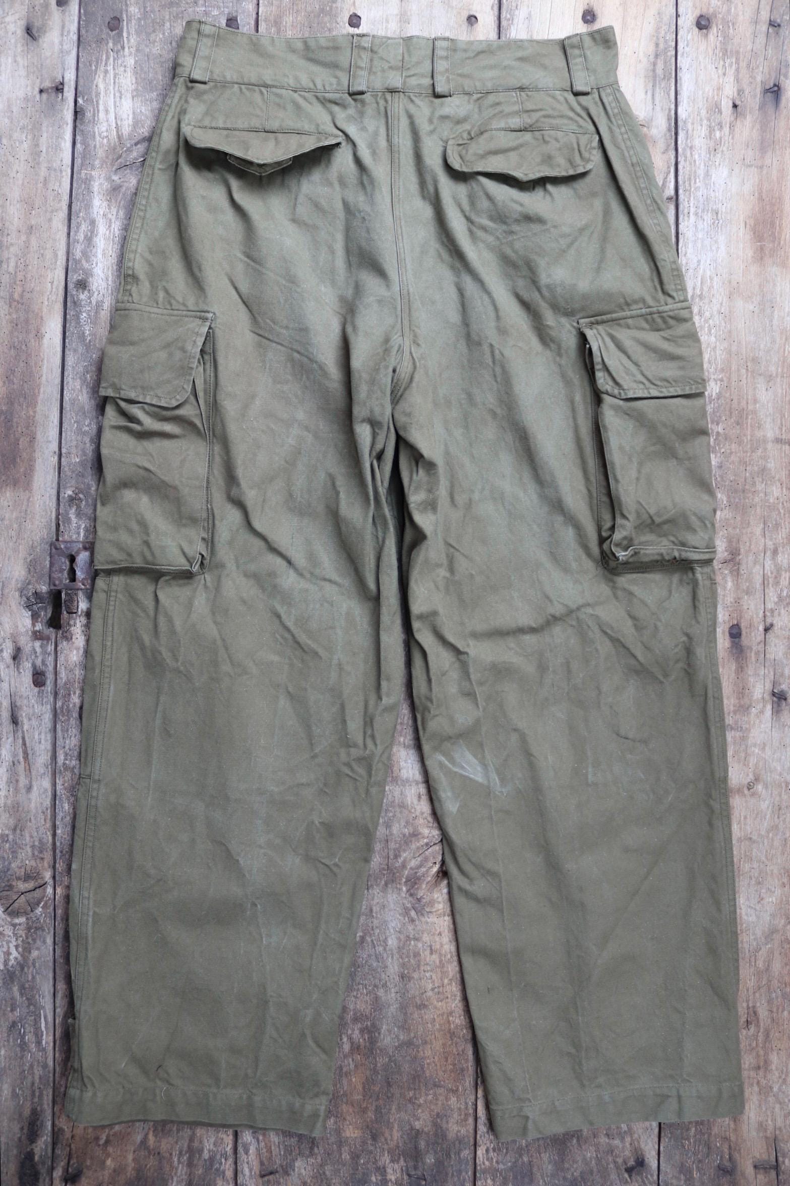Vintage French workwear trousers cargo pants M47 M-47 French khaki green cotton overalls army military 35” x 30” 1940s 1950s work chore