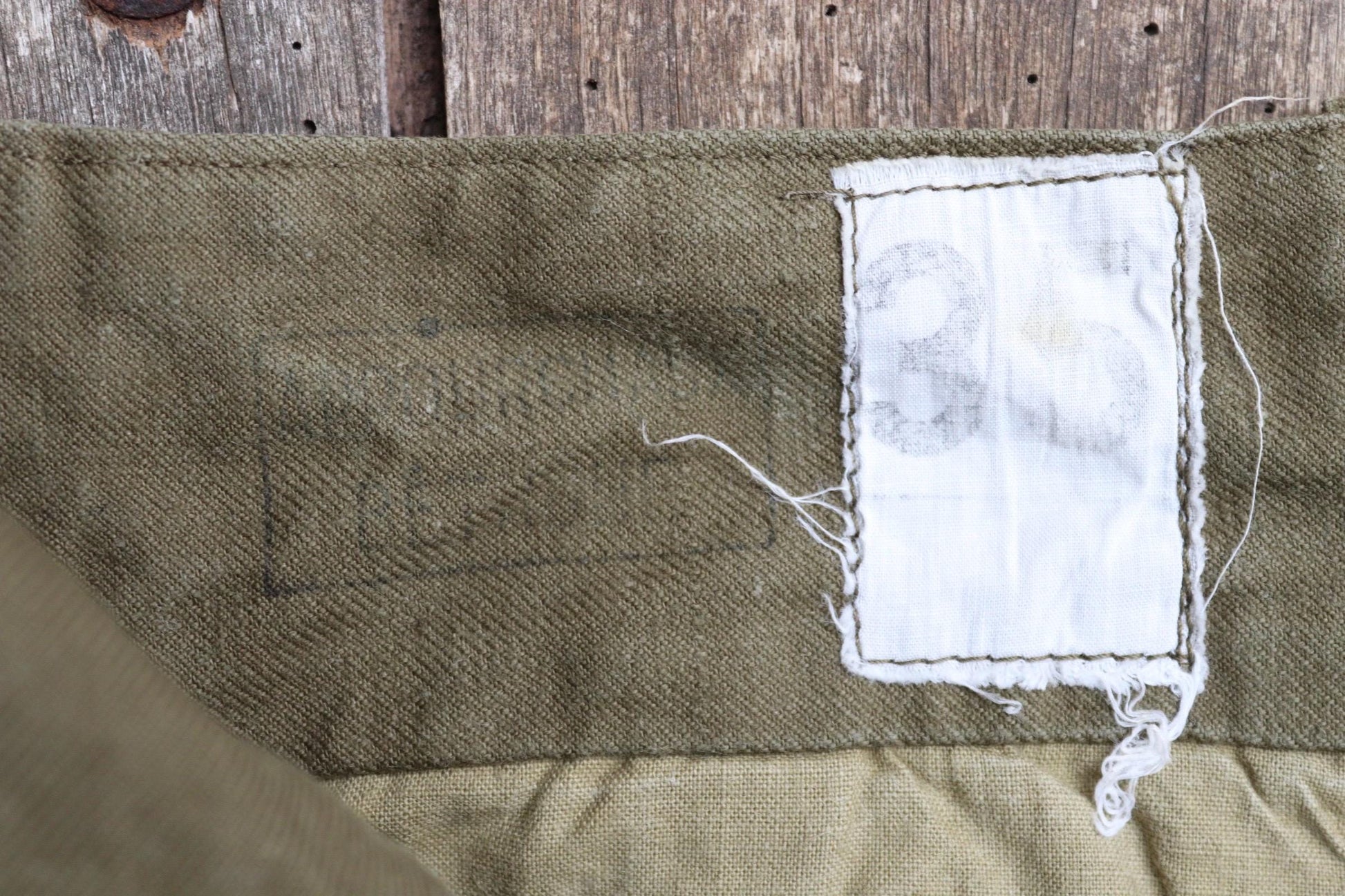 Vintage French workwear trousers cargo pants M47 M-47 French khaki green cotton overalls army military 35” x 30” 1940s 1950s work chore