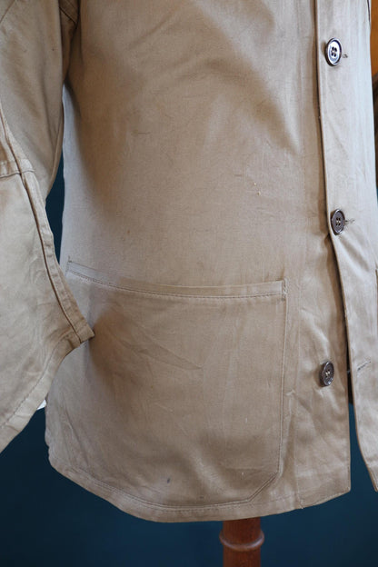 Vintage 1950s shooting jacket - 1960s workwear - 10-X hunting rifle - 39” chest - half belt action back