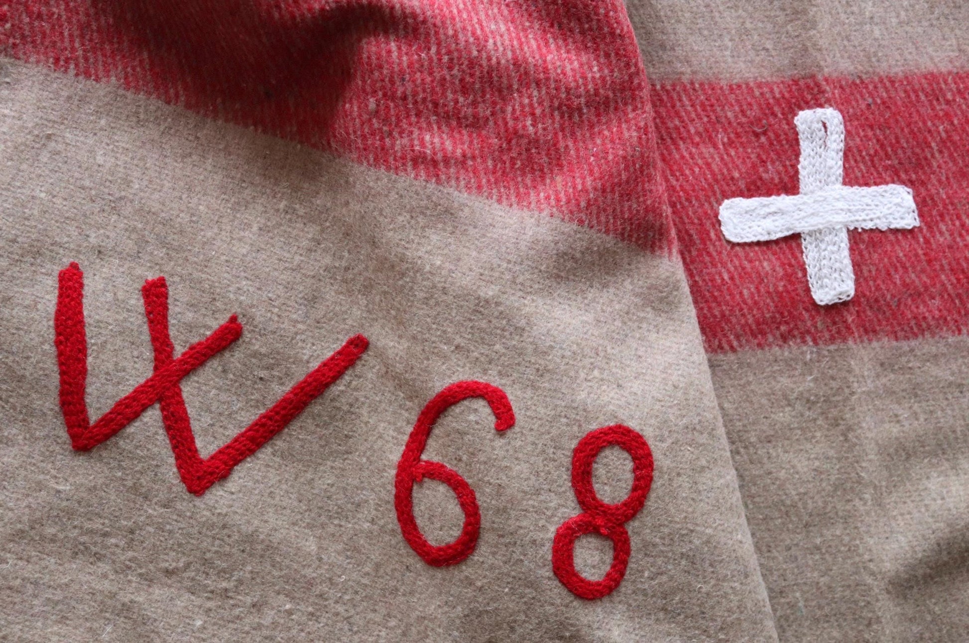 Vintage 1960s 60s Swiss army military rug blanket wool taupe red striped chain stitched log cabin camping sofa throw bed picnic
