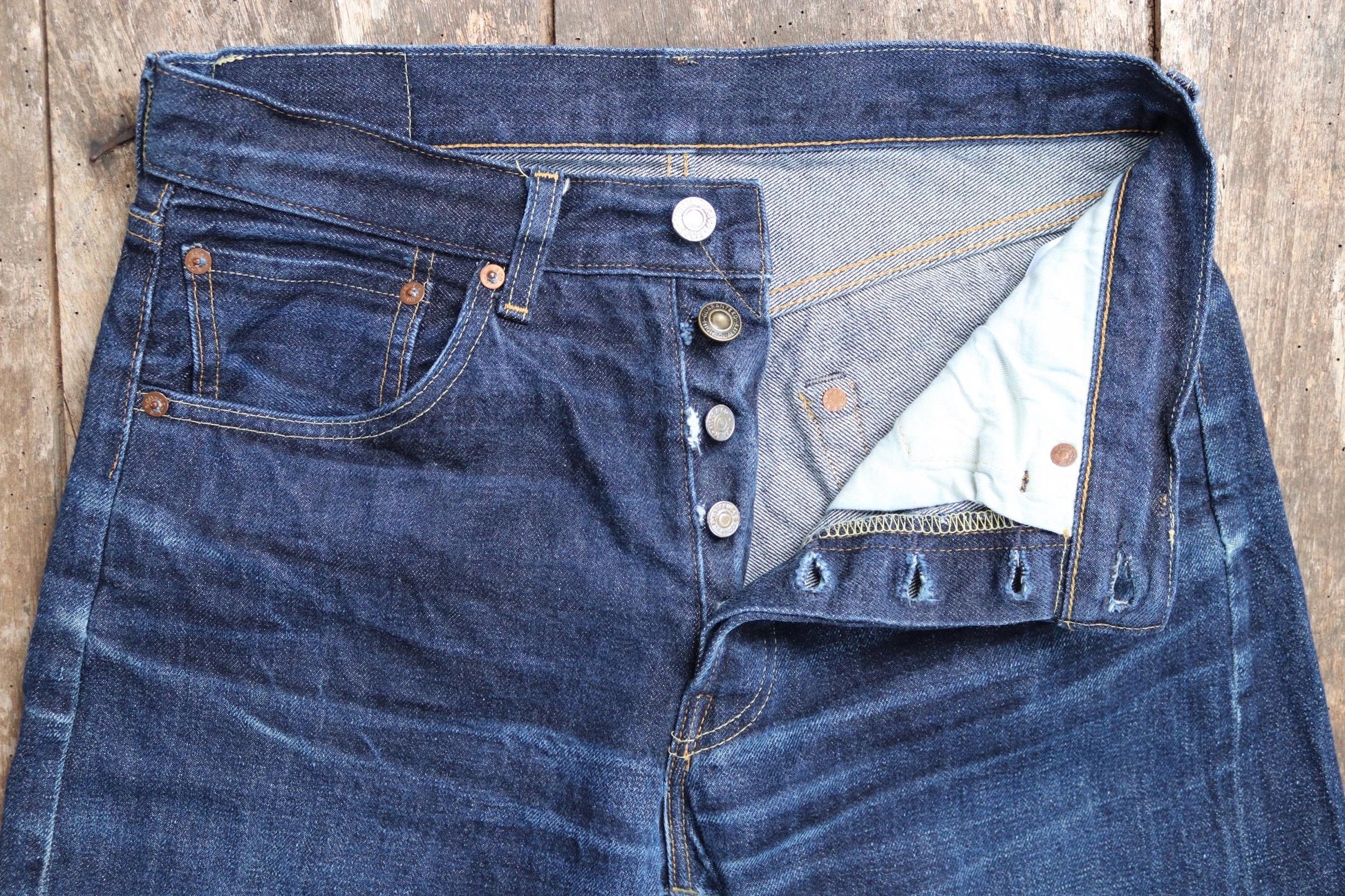 Vintage LVC Levi's 501XX jeans - big E - selvedge denim - 29" x 29"