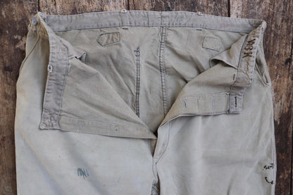 Vintage 1940s 40s 1950s 50s Swedish military cotton twill utility field trousers pants workwear work chore buckle cinch back 41” x 27”