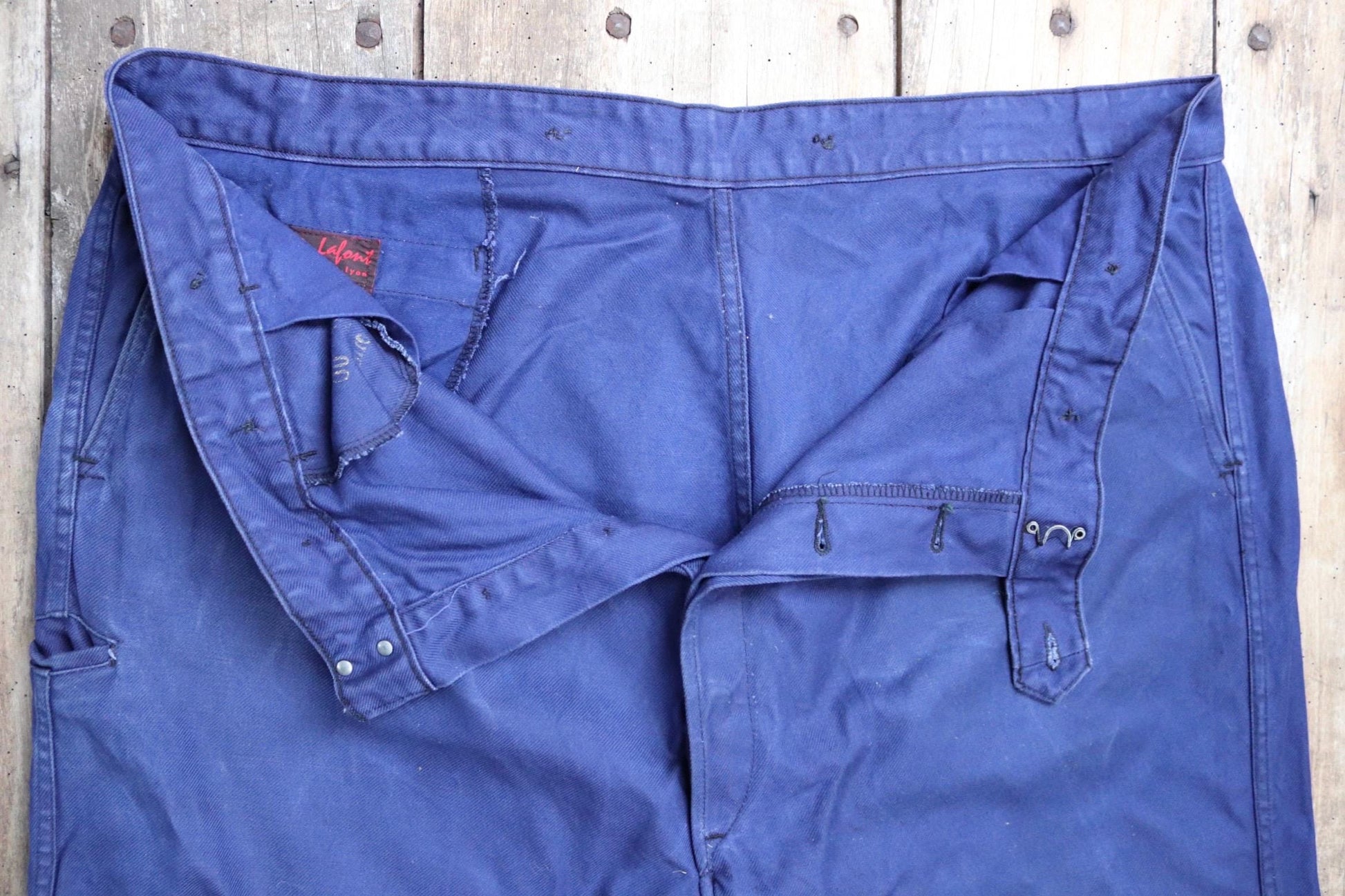 Vintage French workwear trousers pants 1960s 1970s indigo cotton twill work chore 46” x 27”
