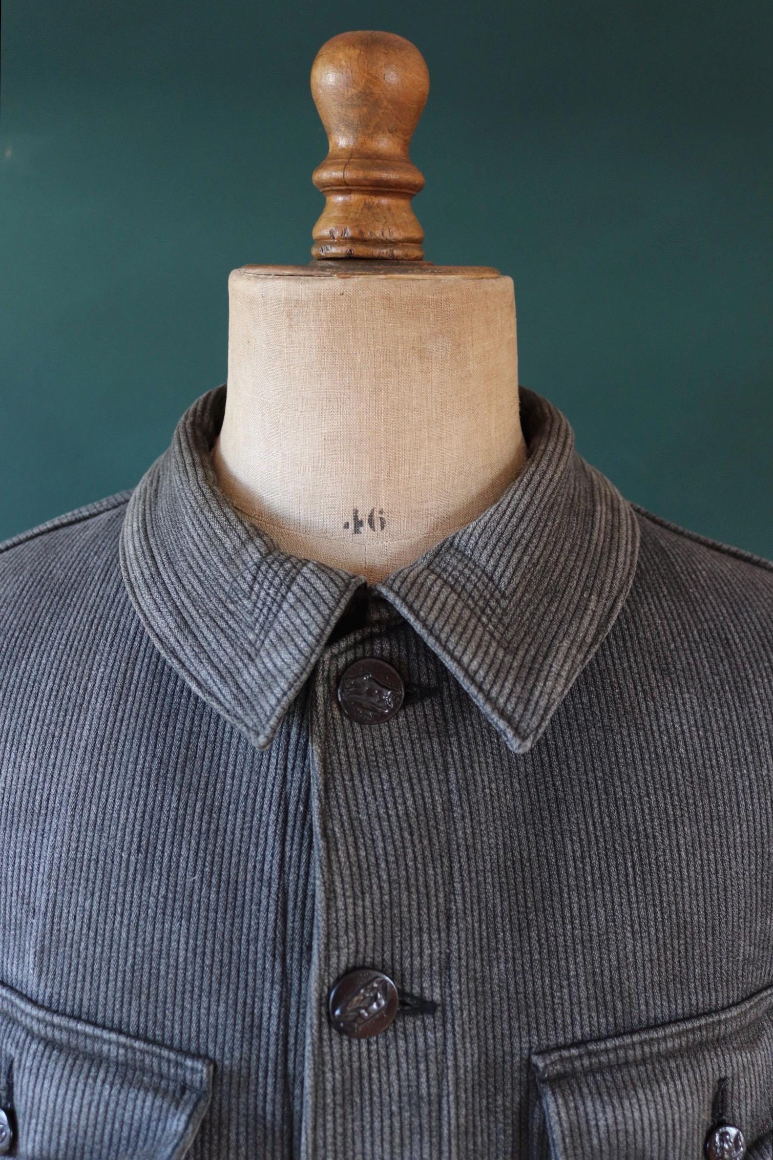 Vintage French chore jacket 1950s workwear grey taupe coutil pique corduroy hunting 45” chest venery animal scene buttons