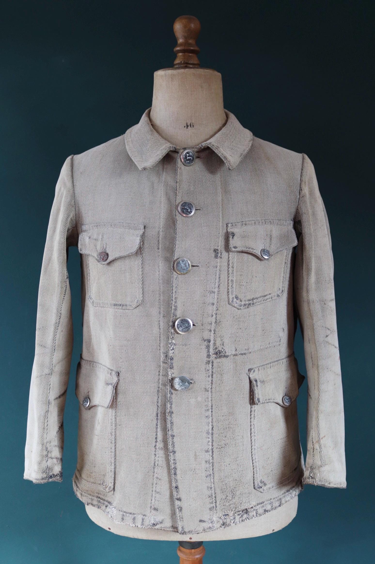 Vintage French workwear jacket 1930s 1940s grey pique briarproof hunting work 40” chest venery animal scene buttons darned