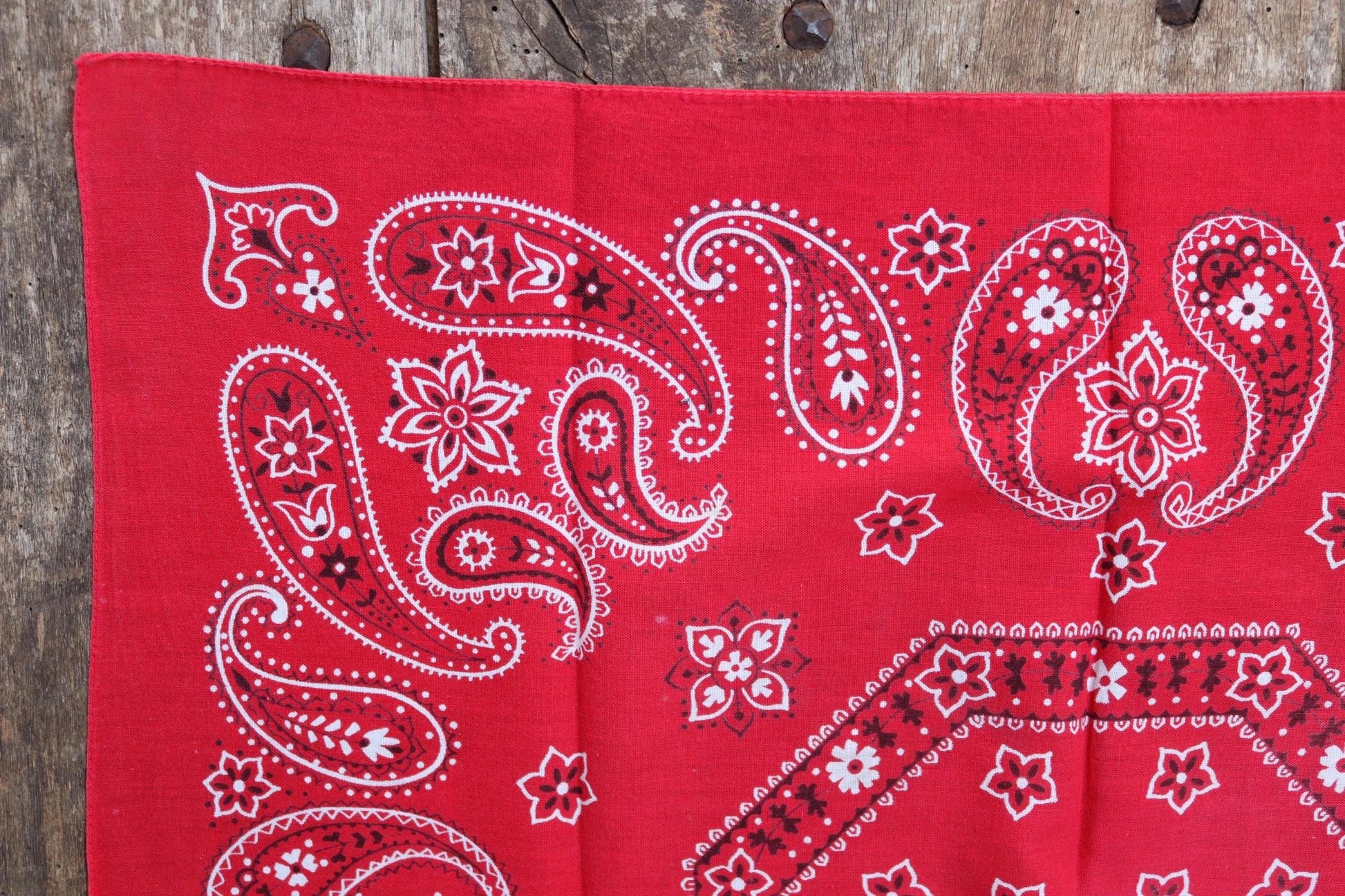 Vintage 1960s 60s trunk up Elephant brand cotton colourfast colorfast turkey red bandana pocket square neckerchief paisley Davis Catterall
