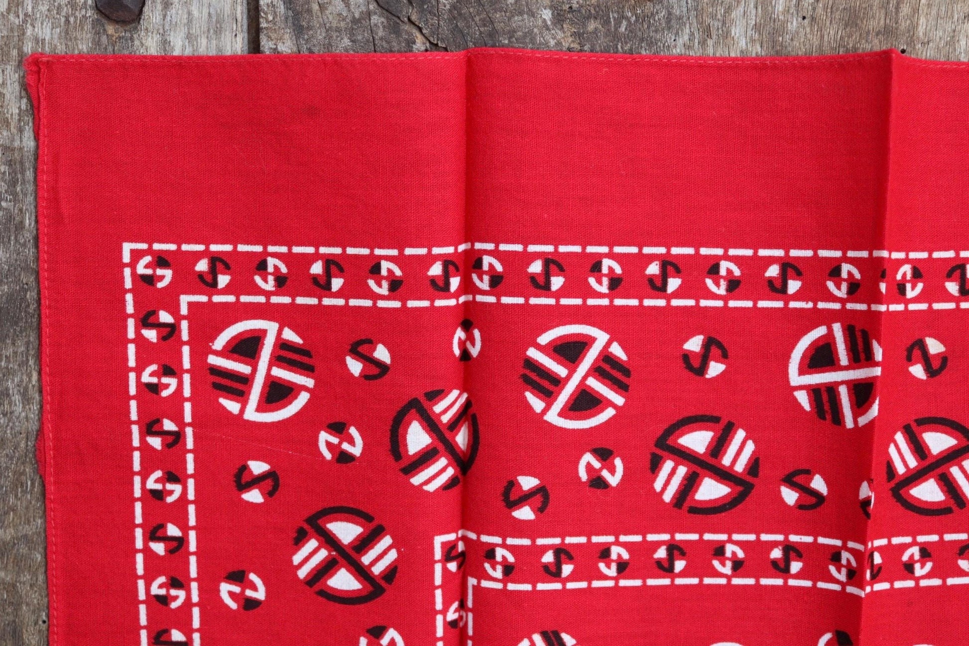 Vintage 1960s 60s turkey red printed bandana pocket square neckerchief cotton color colour fast workwear RN 14193