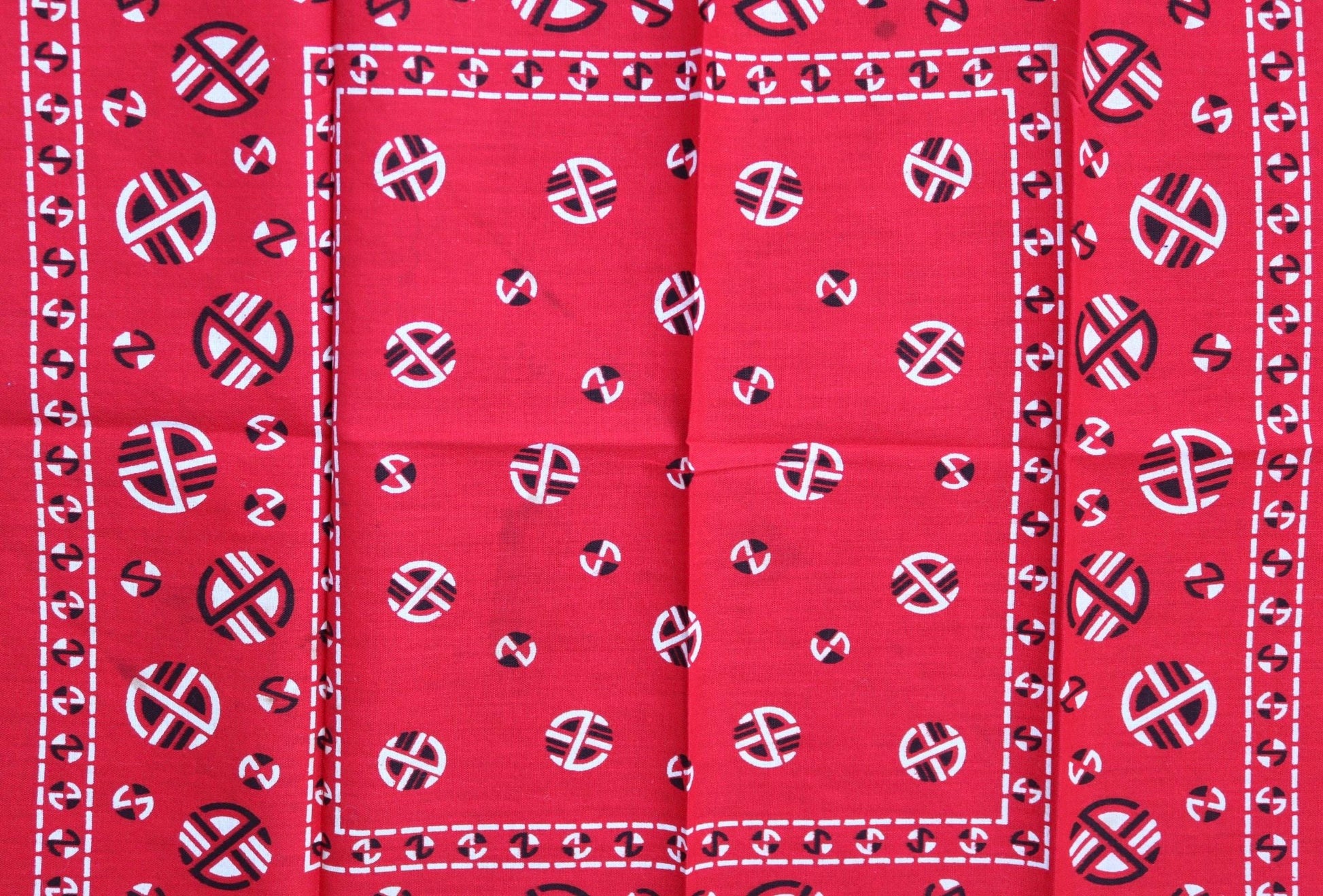Vintage 1960s 60s turkey red printed bandana pocket square neckerchief cotton color colour fast workwear RN 14193