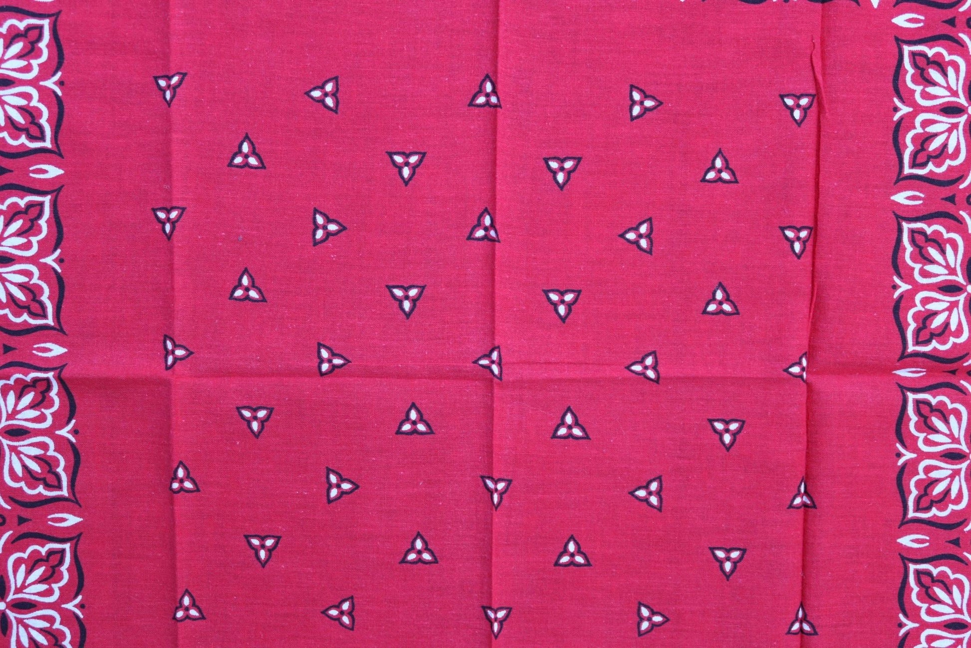 Vintage 1960s 60s turkey red printed bandana pocket square neckerchief cotton color colour fast workwear RN 14193
