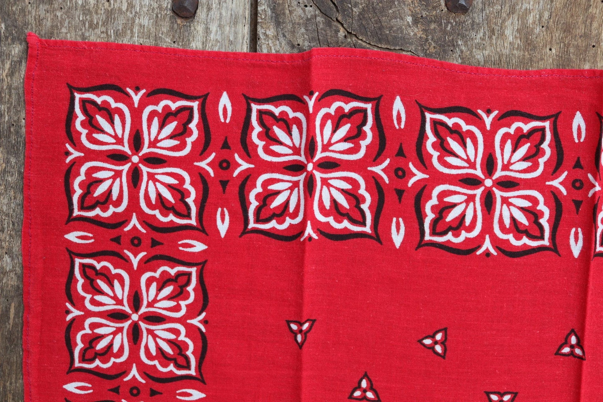 Vintage 1960s 60s turkey red printed bandana pocket square neckerchief cotton color colour fast workwear RN 14193