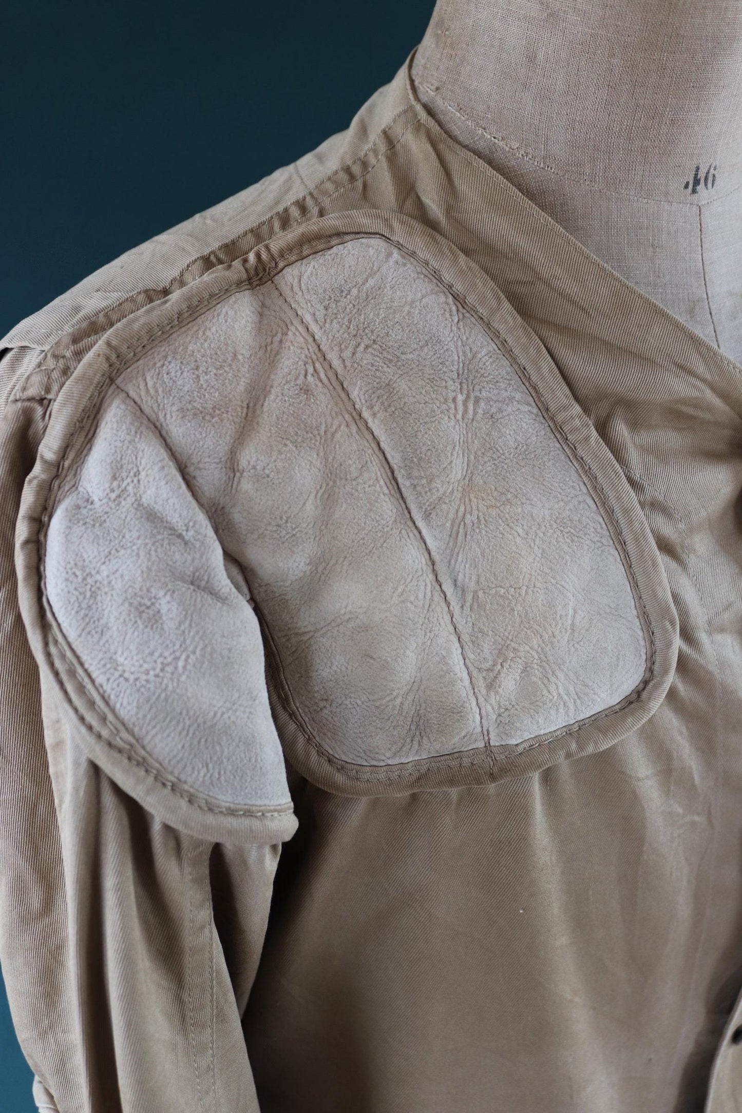 Vintage 1960s 60s khaki brown 10-X hunting shooting rifle jacket 42” chest